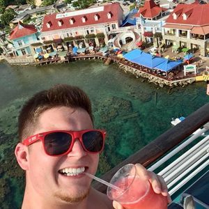 Meet your Posher, Colten rose